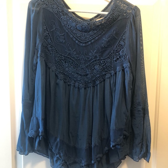 Sheer lace navy blue top - Picture 1 of 3